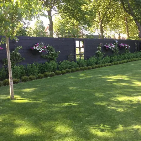 Bed & Breakfast Bennekom 4*